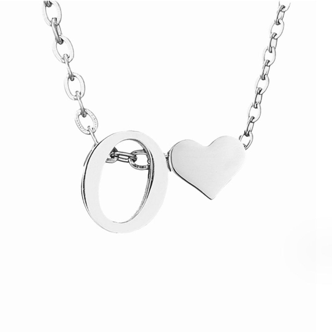 YAHNA | LETTER INITIAL SILVER NECKLACE