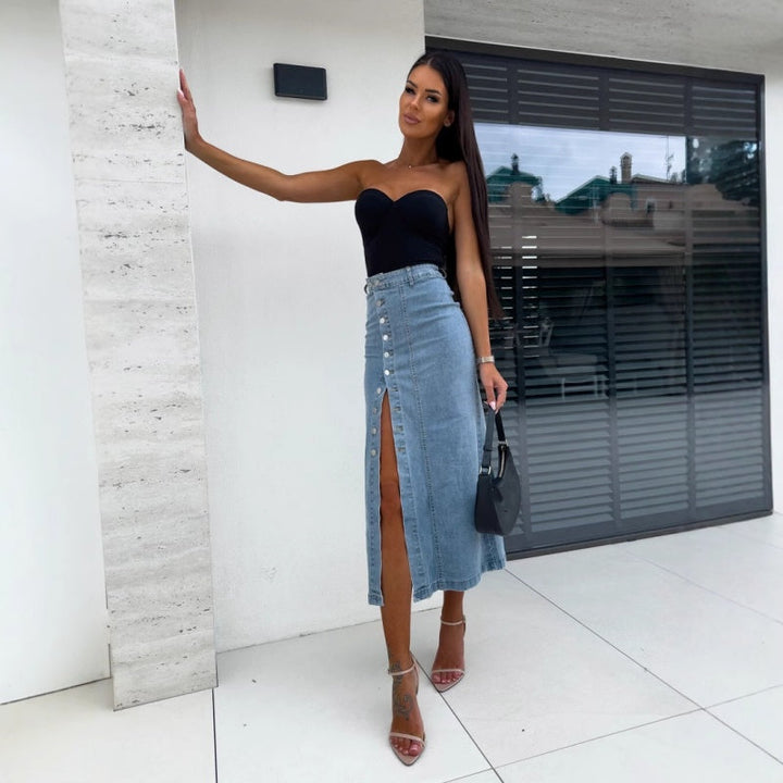 Hespera | Sleek & Stylish Body-Hugging Denim Skirt